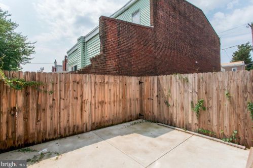 5809 Ditman St, Philadelphia PA 19135-4043 exterior