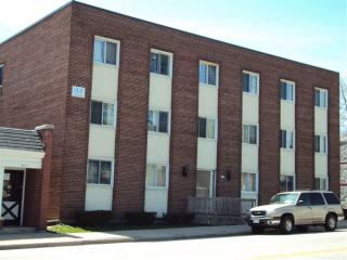 8723 Greenfield Ave, Milwaukee WI  53214-4352 exterior