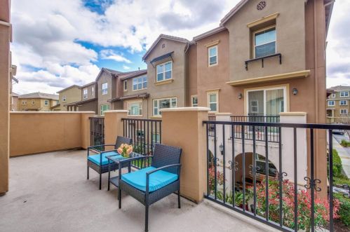 1924 Lee Way, Milpitas CA 95035-9014 exterior