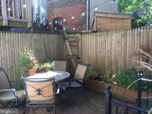 807 A St, Washington DC  20003-1341 exterior