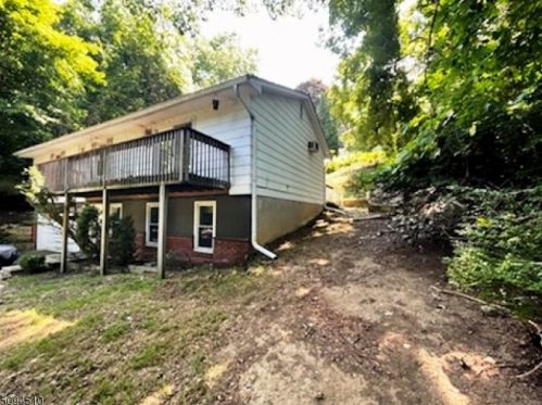 329 Shore Trl, Sparta, NJ 07871-2045