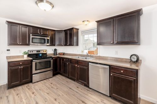 24 Amy Way, Concord NH  03303-1045 exterior