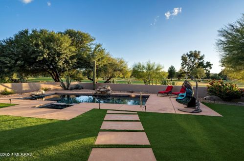 321 Golf Vw Dr, Tucson AZ 85737-9701 exterior