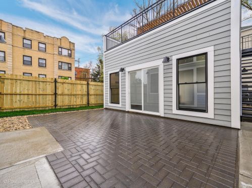 1943 Honore St, Chicago IL  60622-1044 exterior