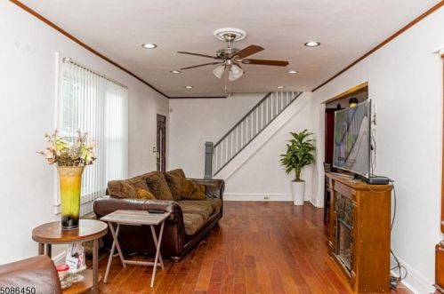 22 Berkeley Ter, Plainfield NJ 07062-1517 exterior