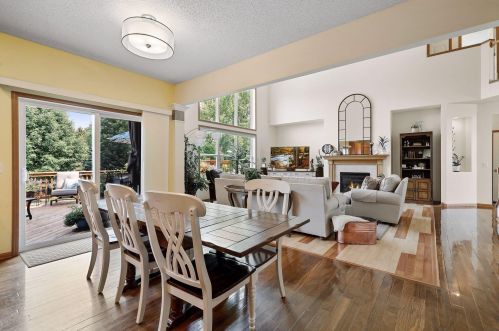 2473 Eyrie Dr, Saint Paul MN 55129-4211 exterior