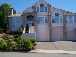 9437 Bartholomew Dr, Portland OR  97229-8435 exterior