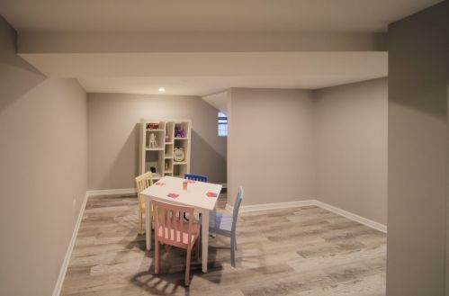 7251 Paxton Ave, Chicago IL  60649-2519 exterior