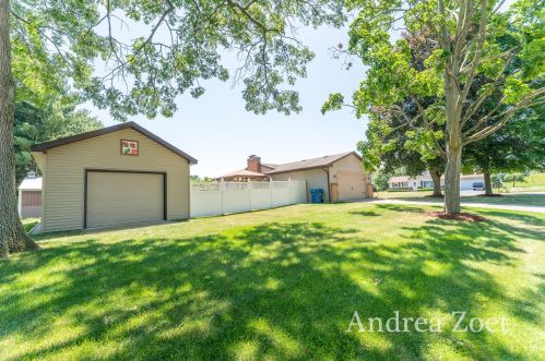 521 Edward St, Middlevle MI 49333-9775 exterior