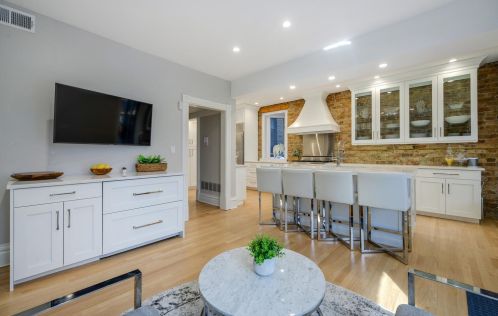 619 Belden Ave, Chicago IL 60614-3305 exterior