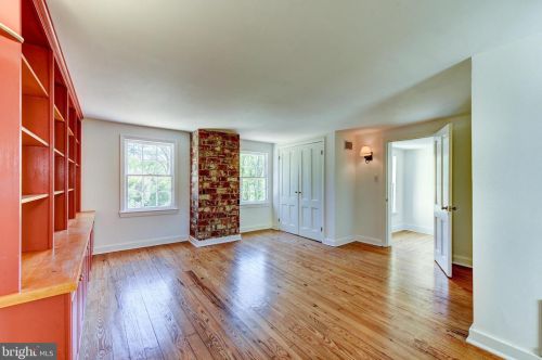 140 Quaker Rd, Princeton NJ 08540-4819 exterior