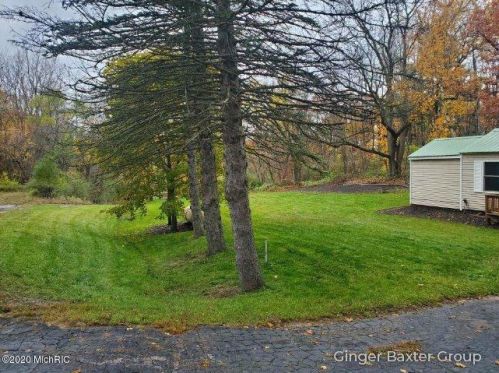 947 Ionia St, Belding MI 48809-1759 exterior