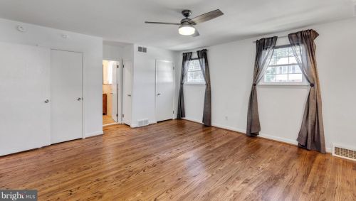 209 Foster Ave, Pittsburgh PA 15205-2352 exterior