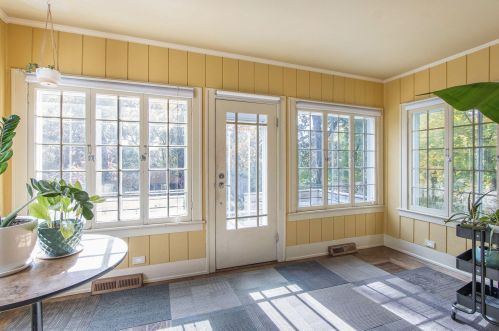 2020 Grand Ave, Kalamazoo MI 49006-4306 exterior