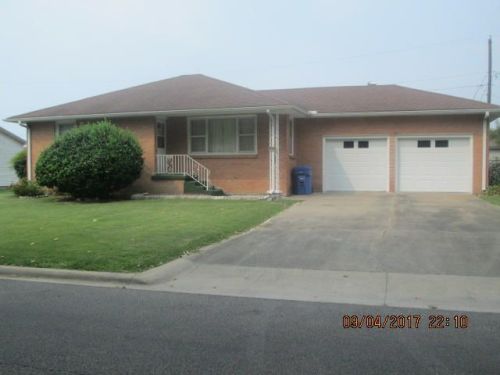 925 B St, Miami OK  74354-8314 exterior