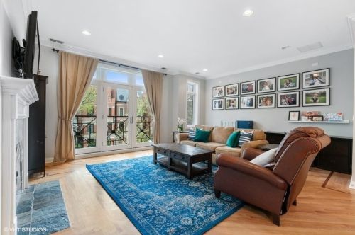 3827 Greenview Ave, Chicago, IL 60613-4611