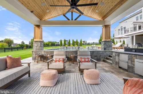 23073 Creighton Farms Dr, Leesburg VA 20175-6491 exterior