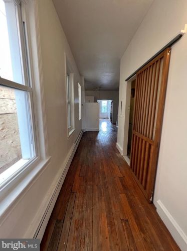 615 Bainbridge St, Philadelphia PA 19147-2111 exterior