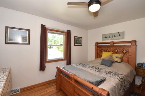 135 Martin Ln, Milwaukee WI 53207-4976 exterior