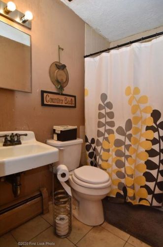 13 Lyman Ave, Providence RI 02919-2716 exterior