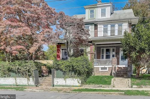 756 Edgewood Ave, Trenton, NJ 08618-5404