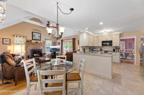 15 Calvary Ct, Jackson Twp NJ 08527-4833 exterior