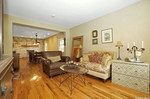 140 Cornell Dr, Commack NY 11725-2504 exterior