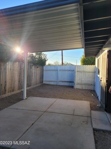 2114 Catalina Ave, Tucson AZ 85712-3225 exterior