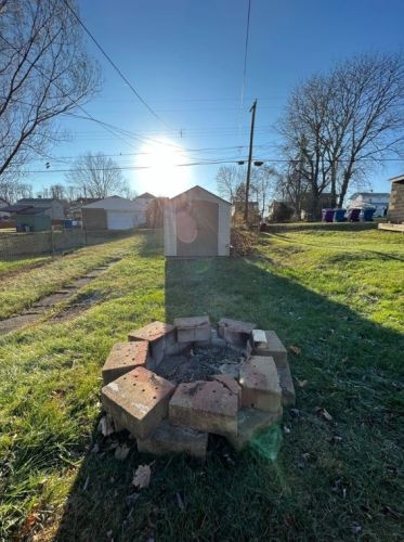 9046 Maple St, Pittsburgh PA  15239-1628 exterior