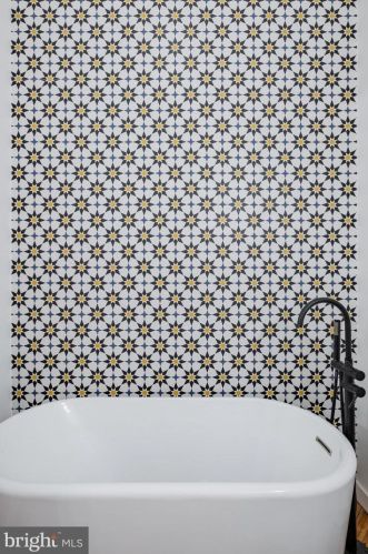 829 2nd St, Philadelphia PA 19133 exterior