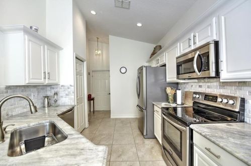 5680 Napa Wood Way, Naples FL 34116-3866 exterior