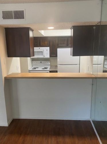 1810 Garrett Ave, Dallas, TX 75206-7551