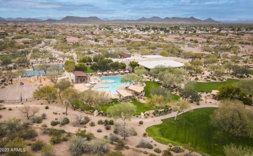 3931 Crst Ln, Phoenix AZ 85027-1602 exterior