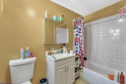 112 Caldwell Ave, Paterson NJ 07501-2514 exterior