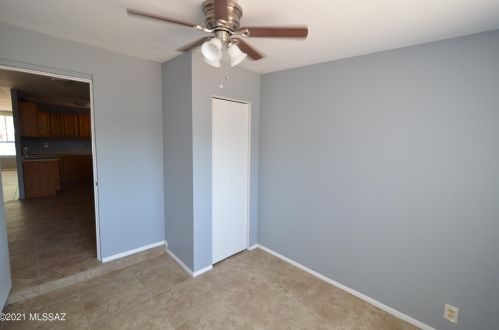 5058 Julia St, Tucson AZ 85710-1002 exterior