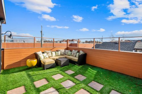 3635 Janssen Ave, Chicago IL 60613-3707 exterior