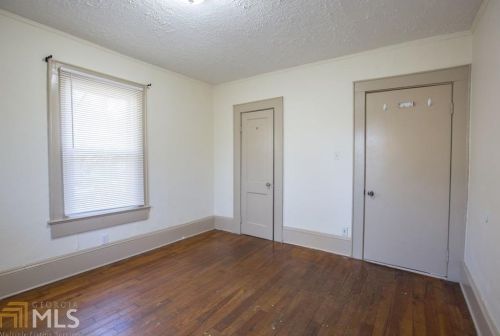 1069 Hemphill Ave, Atlanta GA 30318-5441 exterior