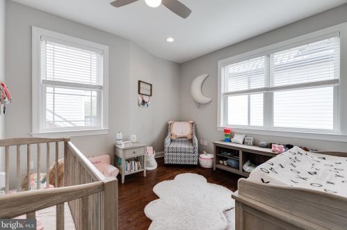 925 Lawrence St, Philadelphia PA 19122-3721 exterior