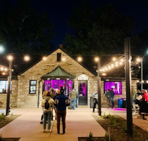 6423 Murdoch Ave, Saint Louis MO 63109-2656 exterior