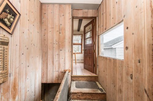 929 Holt Ave, Milwaukee, WI 53207-5123