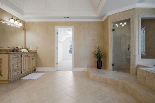 404 Colonsay Dr, Duluth GA 30097-4406 exterior