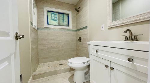 432 17th St, Babylon NY  11704-2629 exterior