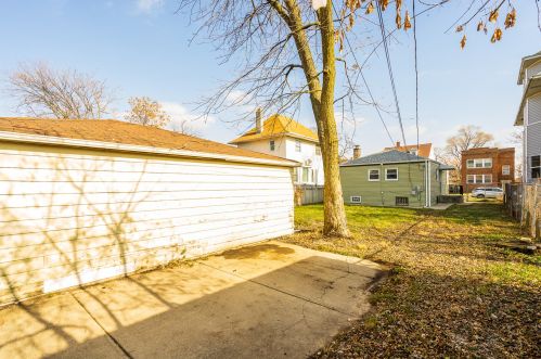 830 16 Ave, Broadview IL 60155-3018 exterior