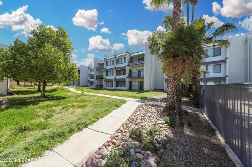 7777 Golf Links Rd, Tucson AZ  85730-1161 exterior