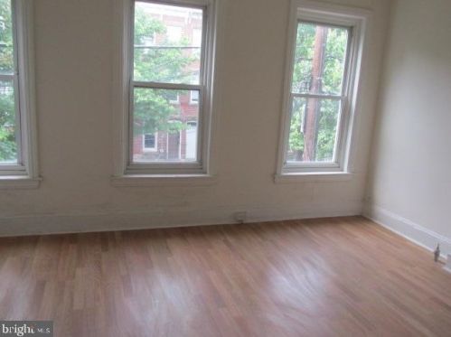 198 Hanover St, Trenton NJ 08608-1704 exterior