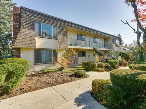 18435 Glisan St, Portland OR  97230-7277 exterior