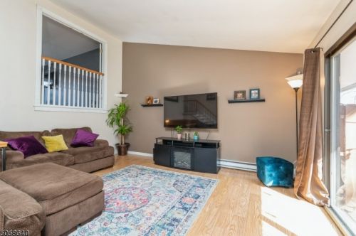 18111 Westview, Wharton NJ 07885-1783 exterior