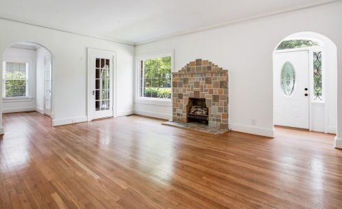 3551 Kingsboro Rd, Atlanta GA  30319-1310 exterior