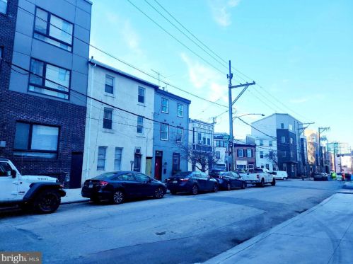 1121 Hancock St, Philadelphia PA 19133-3830 exterior