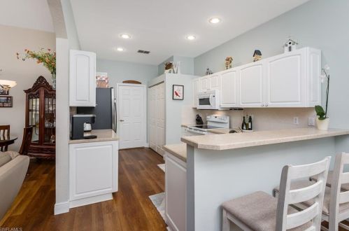 7416 Berkshire Pne Dr, Naples FL 34104-9436 exterior